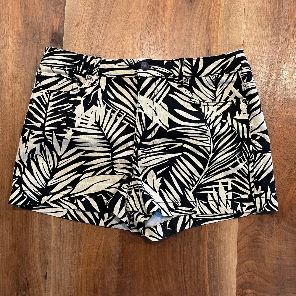 Forever 21 tropical print shorts